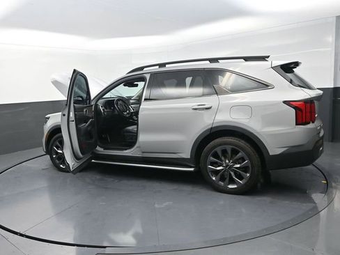 Used 2022 Kia Sorento SX Prestige image 40