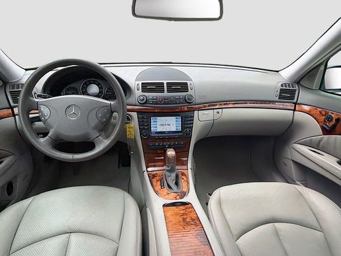Used 2005 Mercedes-Benz E 320 Sedan image 15