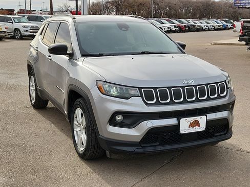 Used 2022 Jeep Compass Latitude w/ Convenience Group image 6