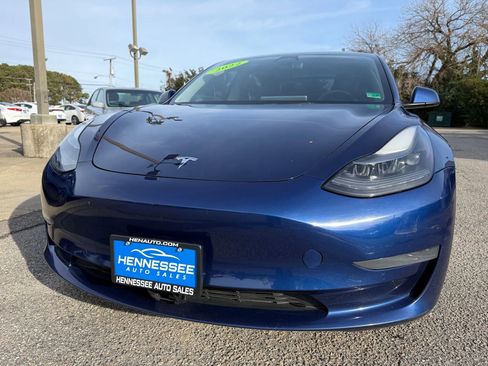 Used 2022 Tesla Model 3 Standard Range image 24