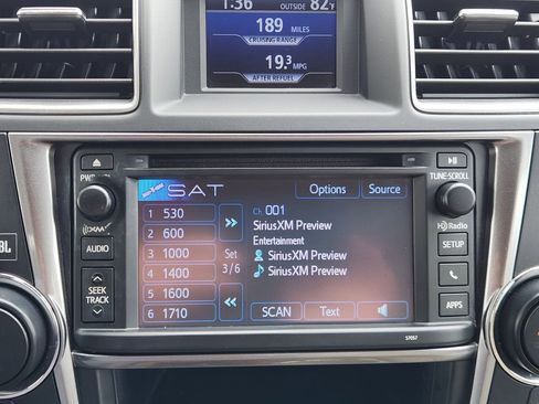 Used 2013 Toyota Highlander Limited image 17