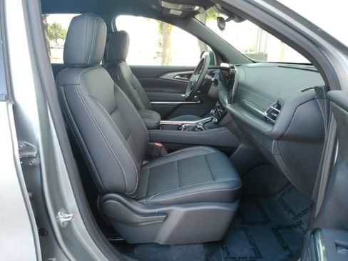 Used 2026 Chevrolet Traverse LT FWD image 21