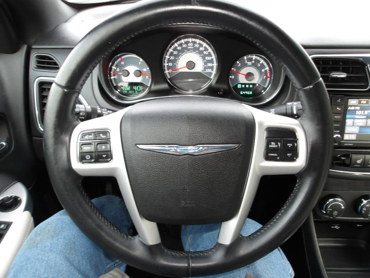 Used 2014 Chrysler 200 Limited FWD image 19