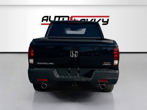 Used 2023 Honda Ridgeline Sport image 6