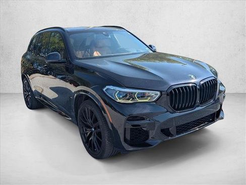 Used 2022 BMW X5 sDrive40i w/ M Sport Package image 3
