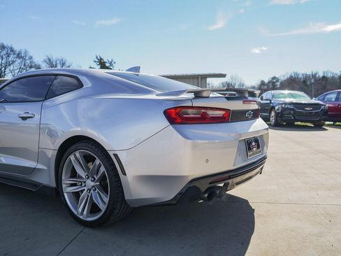 Used 2017 Chevrolet Camaro SS image 30