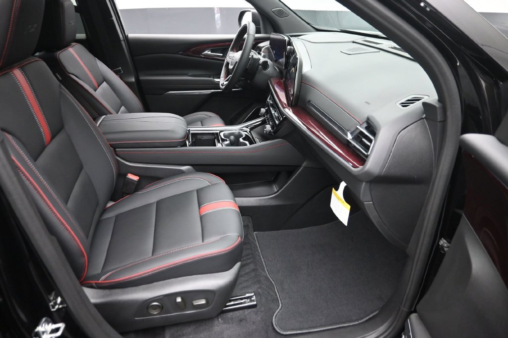 New 2027 Chevrolet Traverse RS AWD/4WD image 9