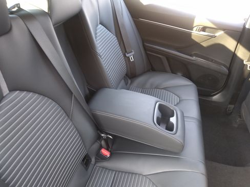Used 2024 Toyota Camry SE FWD image 17