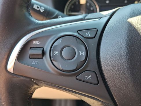 Used 2020 Buick Enclave Essence w/ Sound and Sites Package AWD/4WD image 19