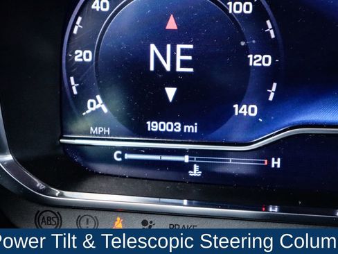 Used 2024 Chevrolet Tahoe LT w/ LT Signature Plus Package image 31