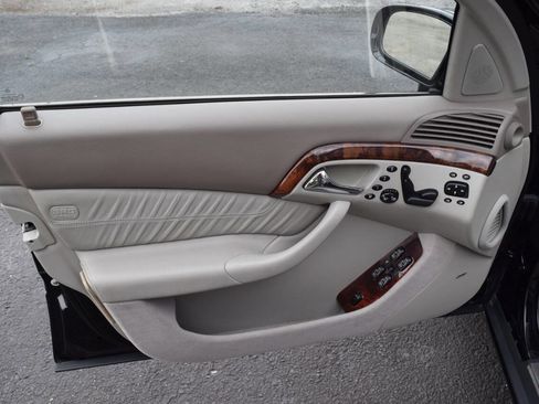 Used 2001 Mercedes-Benz S 500 image 37