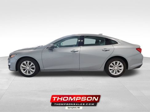 Used 2024 Chevrolet Malibu LT FWD image 1