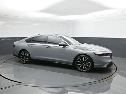 New 2025 Honda Accord Touring image 17