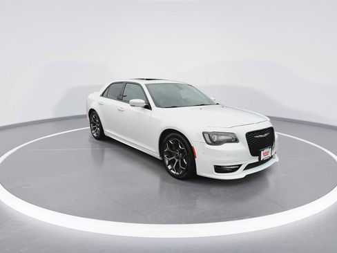 Used 2017 Chrysler 300 S w/ 300S Premium Group image 2