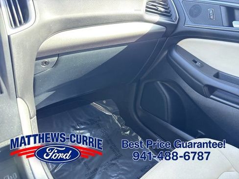 Certified 2024 Ford Edge SE w/ Black Appearance Package AWD/4WD image 22