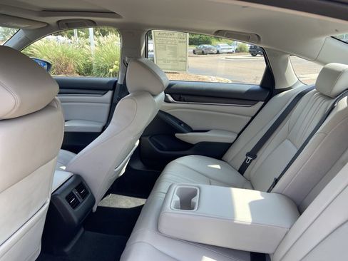 Used 2018 Honda Accord EX-L image 17