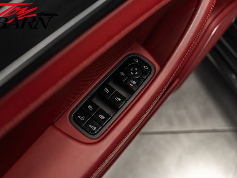 Used 2020 Porsche Panamera GTS image 20