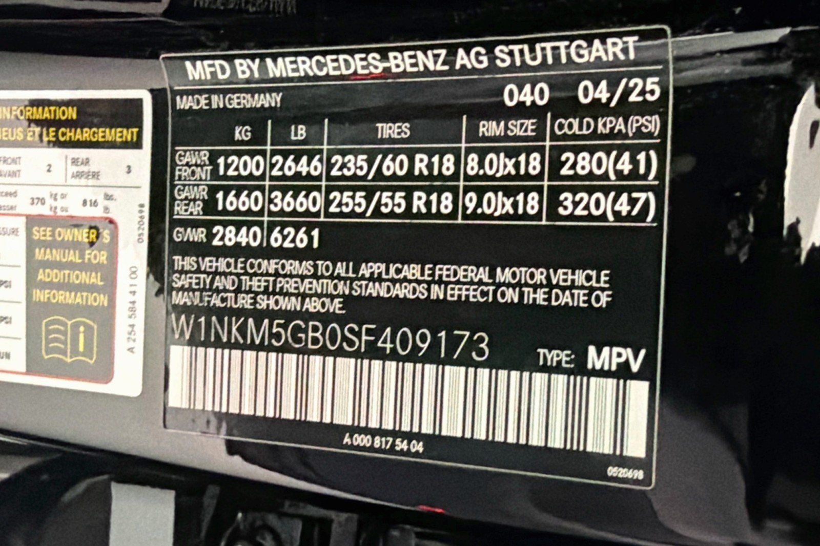 Certified 2025 Mercedes-Benz GLC 350e 4MATIC w/ Driver Assistance Package image 25
