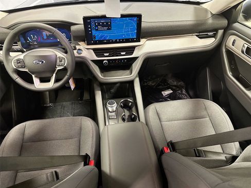 New 2026 Ford Explorer Active image 21