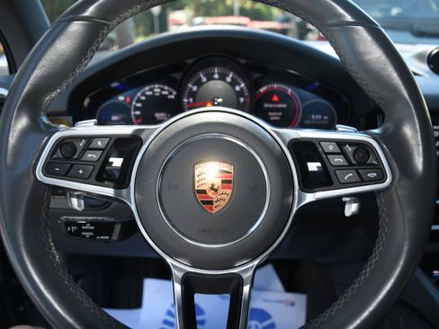 Used 2019 Porsche Cayenne image 14