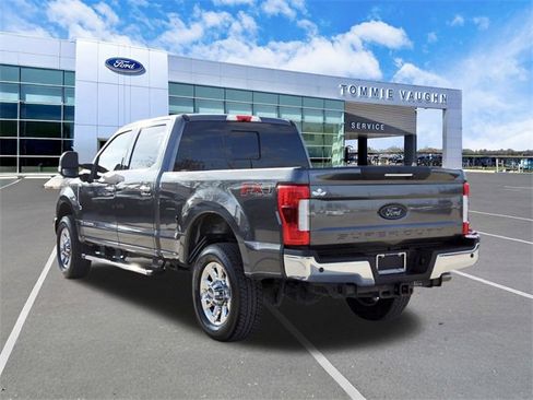 Used 2019 Ford F250 Lariat w/ Lariat Ultimate Package image 2