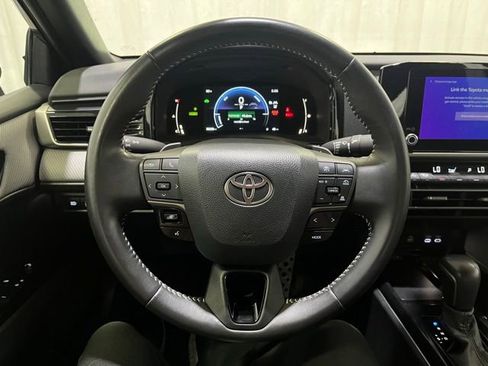 Certified 2025 Toyota Camry SE FWD image 17