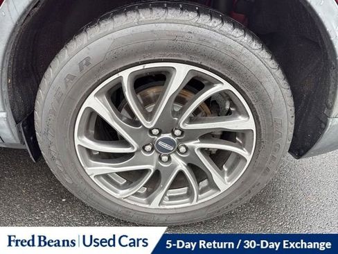 Used 2020 Lincoln Corsair AWD w/ Equipment Group 101A image 8