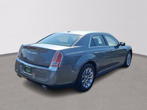Used 2012 Chrysler 300 C RWD image 6