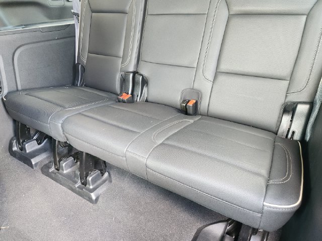 Used 2023 GMC Yukon XL SLT AWD/4WD image 32