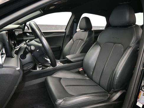 Used 2023 Kia K5 GT-Line image 10