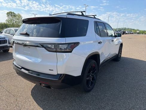 Used 2019 Chevrolet Traverse Premier w/ Redline Edition AWD/4WD image 3