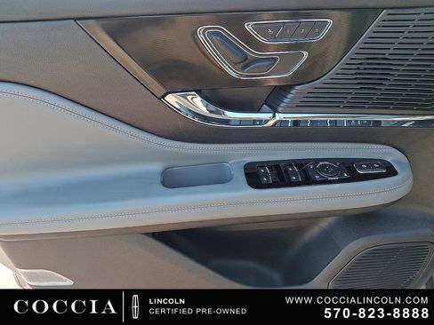 Certified 2022 Lincoln Corsair AWD w/ Equipment Group 101A image 12