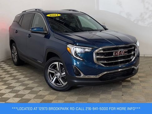 Used 2021 GMC Terrain SLT w/ Infotainment Package II FWD image 3