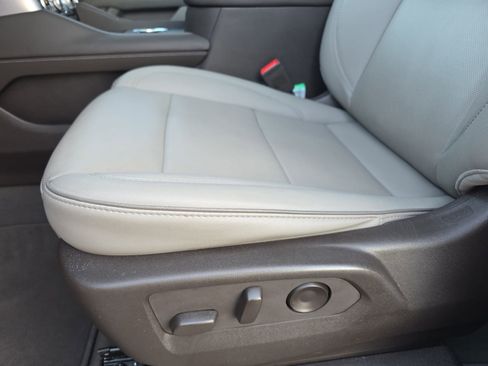 Used 2022 GMC Yukon SLT w/ SLT Premium Package RWD image 28
