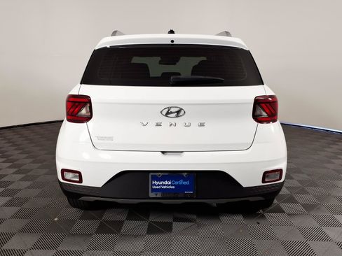 Certified 2026 Hyundai Venue SEL FWD image 5