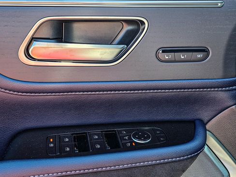 New 2026 INFINITI QX80 4WD image 12