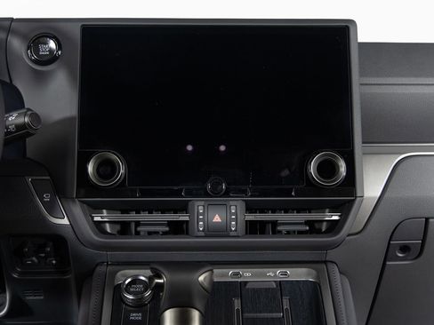 Used 2025 Lexus GX 550 image 35