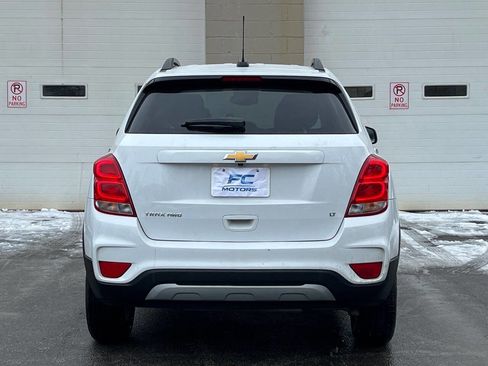 Used 2020 Chevrolet Trax LT w/ LT Convenience Package image 6