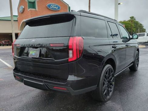New 2026 Ford Expedition Platinum image 5