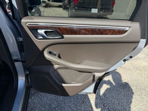 Used 2017 Porsche Macan S image 18