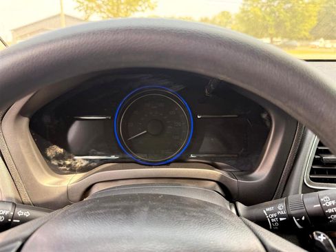 Used 2021 Honda HR-V EX image 10