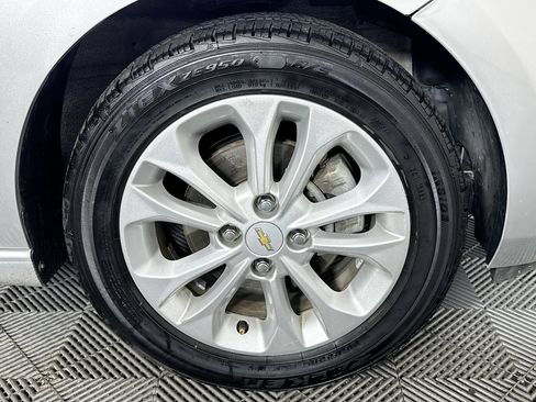 Used 2020 Chevrolet Spark LT image 30