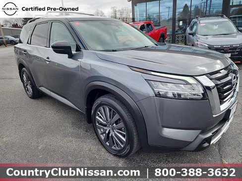 Certified 2023 Nissan Pathfinder SL w/ SL Premium Package image 2
