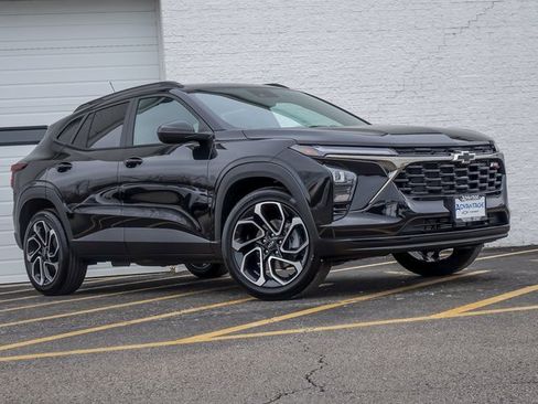 New 2026 Chevrolet Trax RS w/ Driver Confidence Package image 2