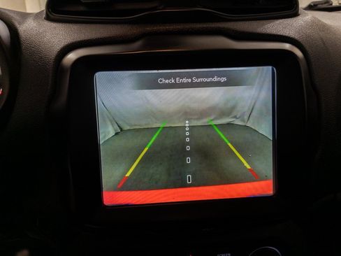 Used 2022 Jeep Renegade Latitude w/ Sun/Sound Group image 25