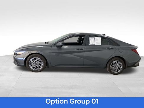 Certified 2025 Hyundai Elantra Blue image 2