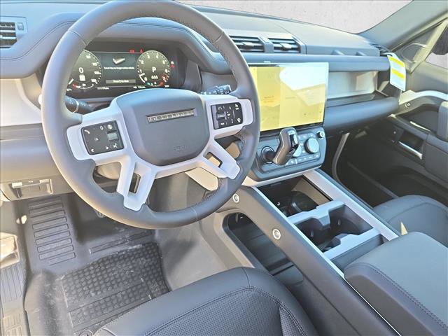 Used 2026 Land Rover Defender 110 X-Dynamic SE AWD/4WD image 16