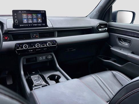 Certified 2025 Honda Pilot Black Edition image 29