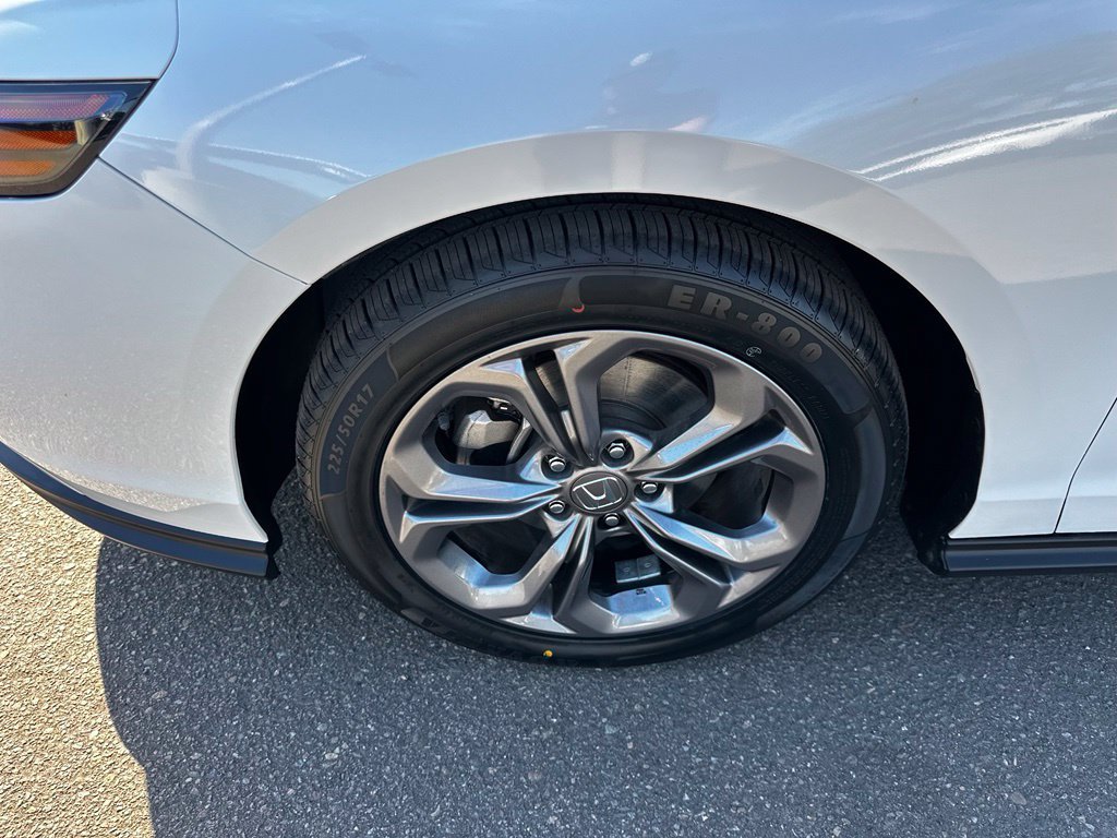 Used 2023 Honda Accord EX image 8