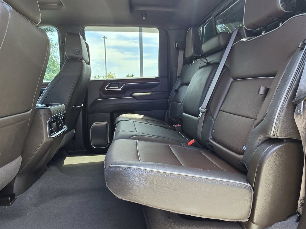 Used 2024 GMC Sierra 2500 Denali w/ Denali Reserve Package AWD/4WD image 18